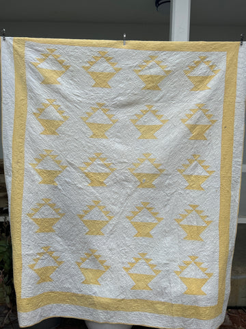 Vintage Yellow Basket Quilt